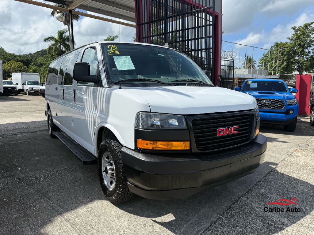 2023 GMC Savana Passenger LS's photo