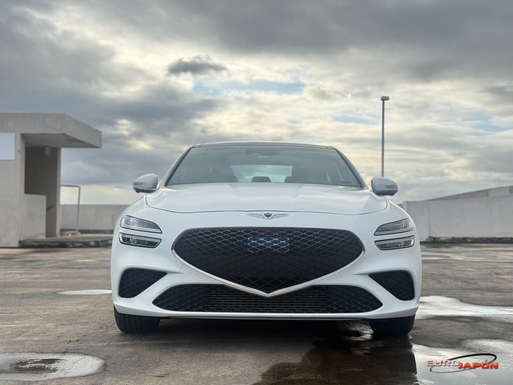 2023 GENESIS G70 Standard's photo