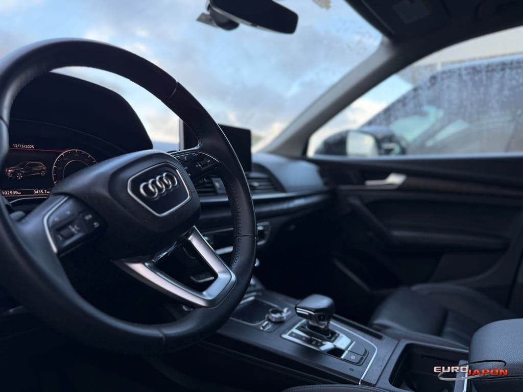 2020 Audi Q5 Premium Plus's photo