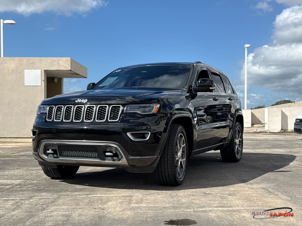 2018 Jeep Grand Cherokee Limited Sterling Edition's photo