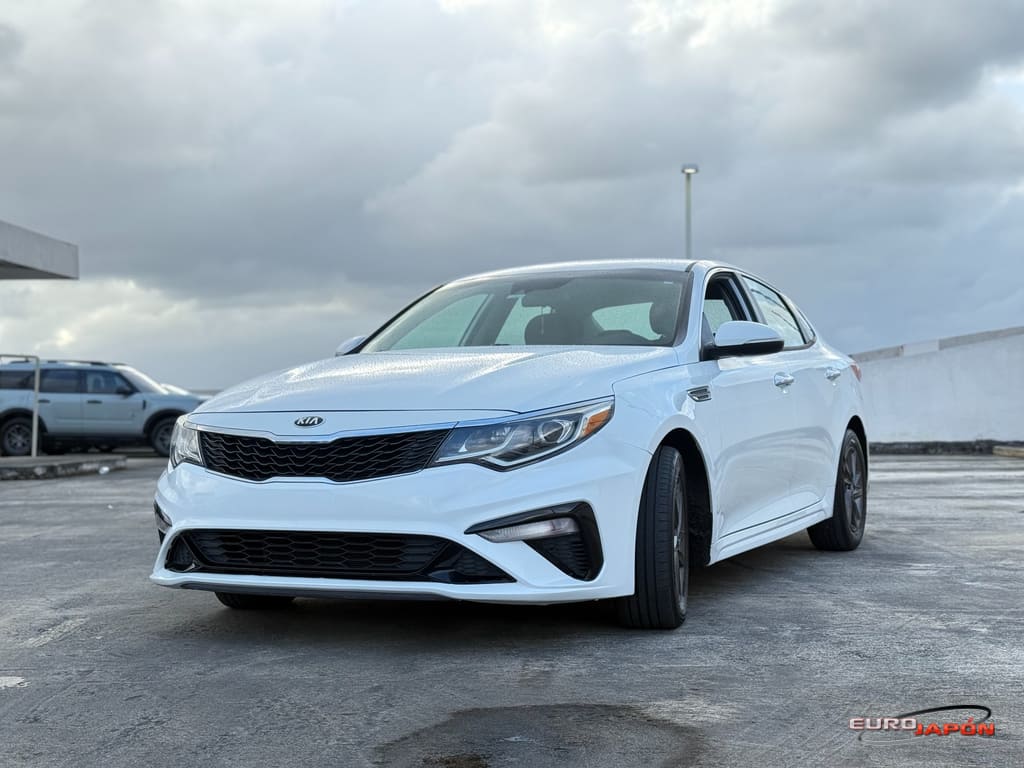 2020 Kia Optima's photo