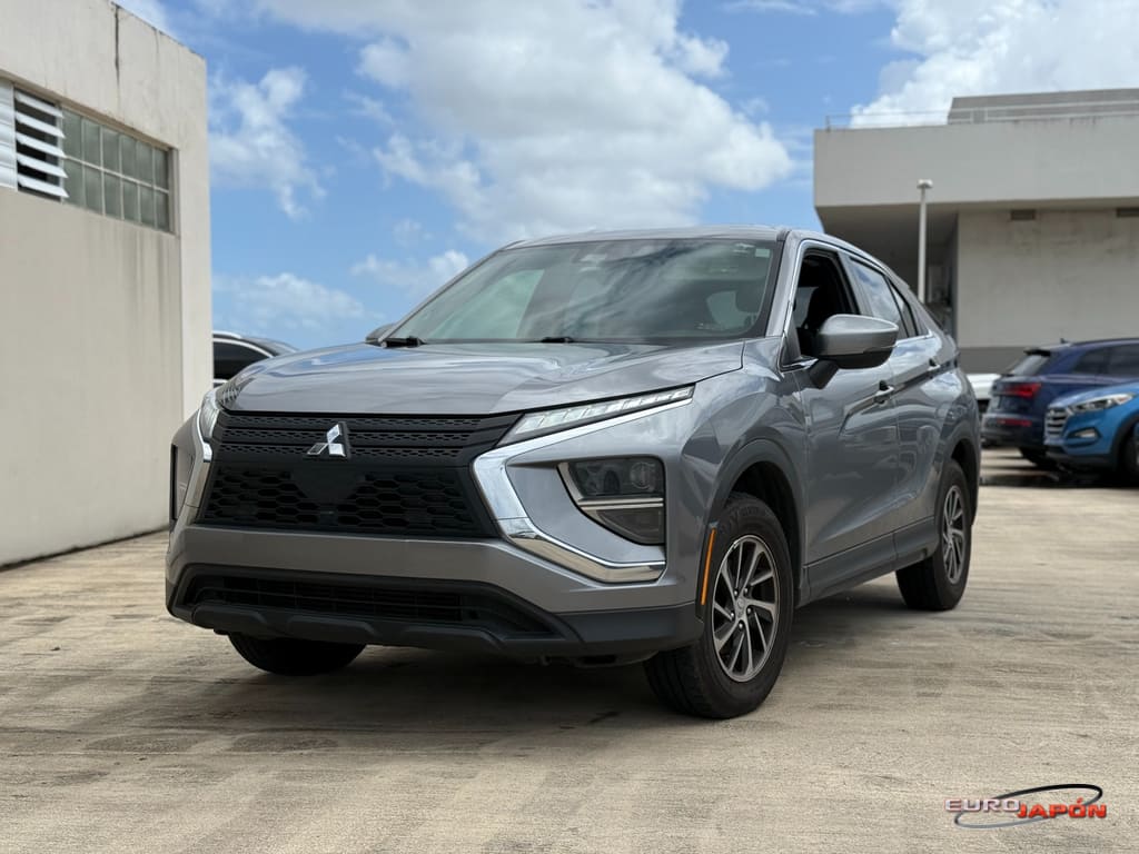 2023 Mitsubishi Eclipse Cross ES S-AWC's photo