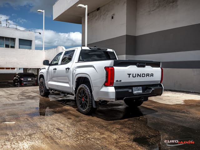 Toyota Tundra 4WD V6 Crew CAB 3.4L SR