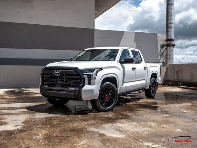 Toyota Tundra 4WD V6 Crew CAB 3.4L SR