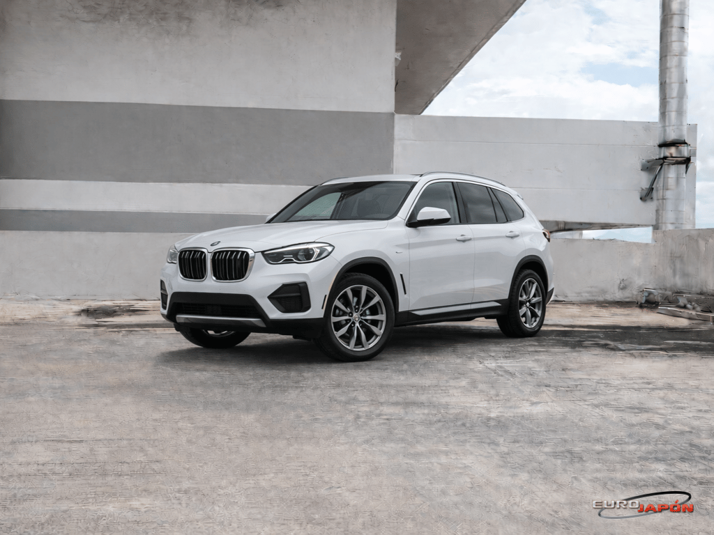 2023 BMW X3 sDrive30i's photo