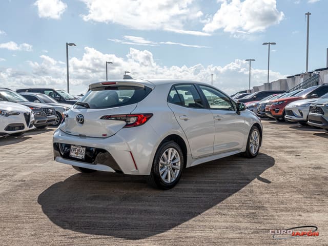 2025 Toyota Corolla Hatchback SE