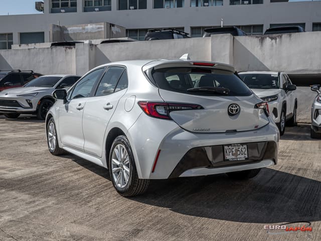 2025 Toyota Corolla Hatchback SE