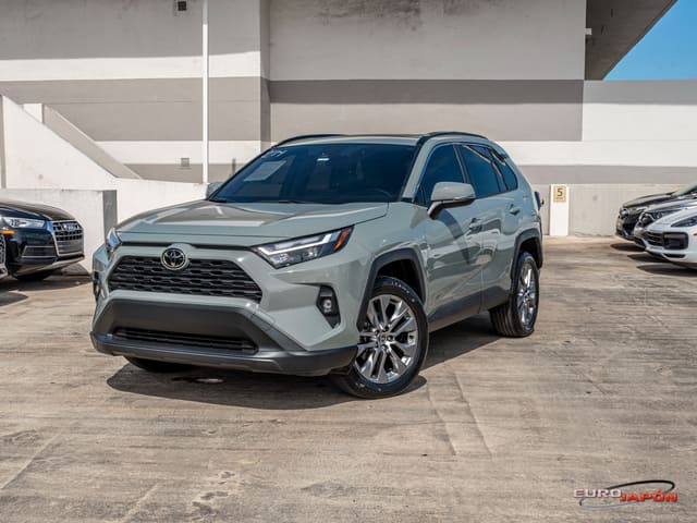 2023 Toyota RAV4 XLE Premium