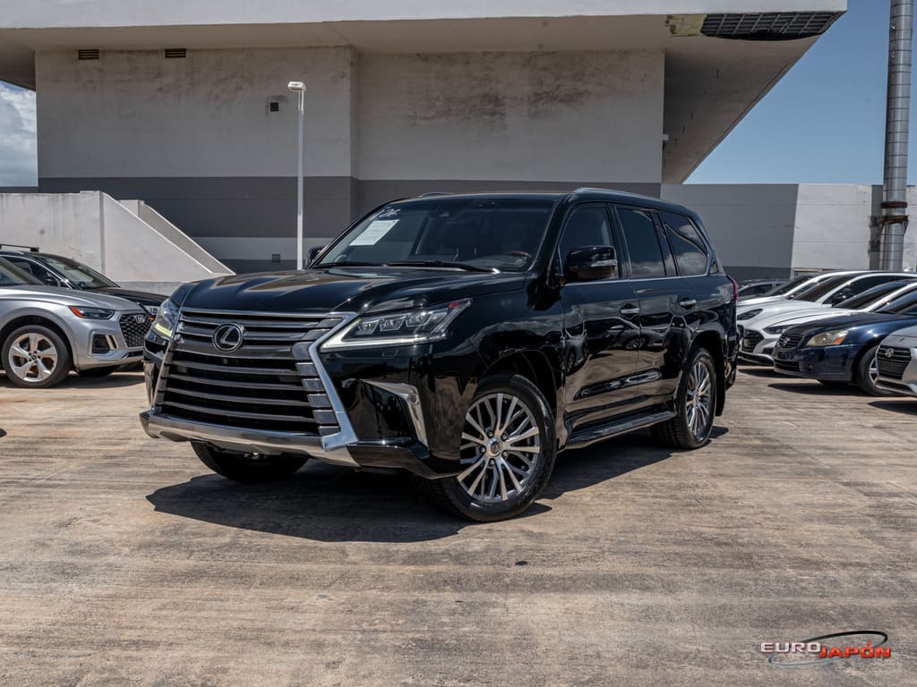 2017 Lexus LX 600's photo