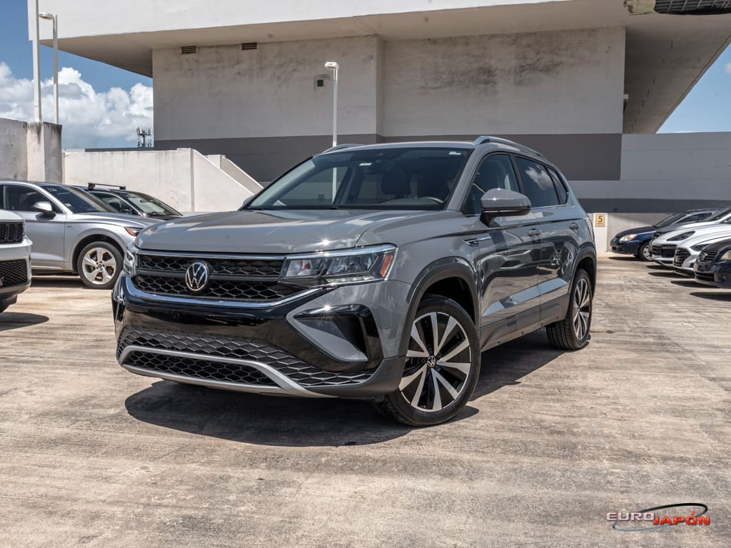 2024 Volkswagen Taos 1.5T SE's photo