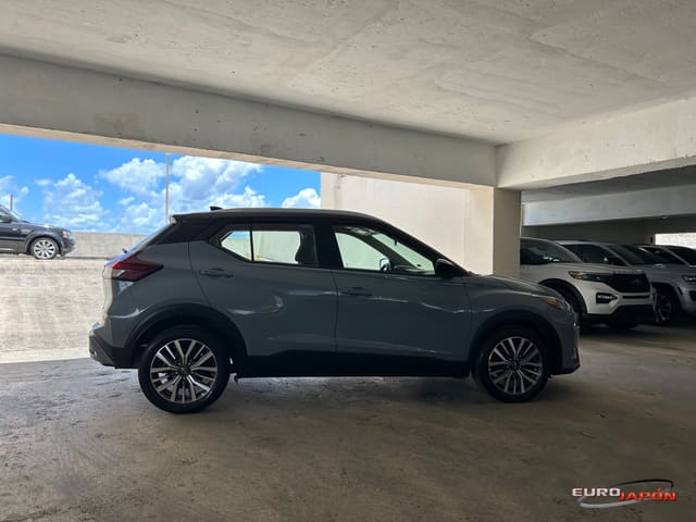 NISSAN KICKS SUV SV PLUS 2024