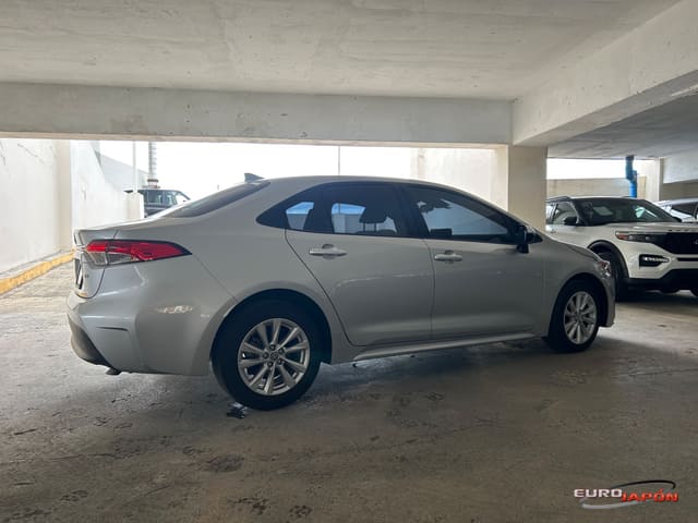 Toyota Corolla LE Sedan FWD 4D 2023