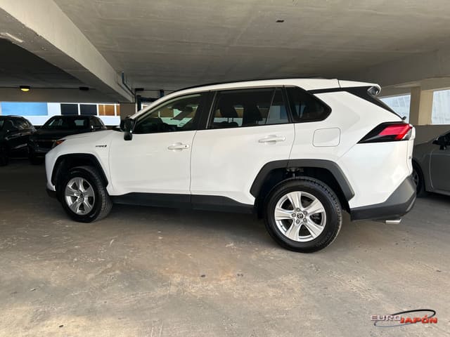 TOYOTA RAV4 AWD HYBRID 4D SUV LE 2021