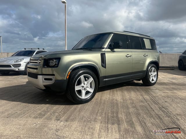 2020 Land Rover Defender SE