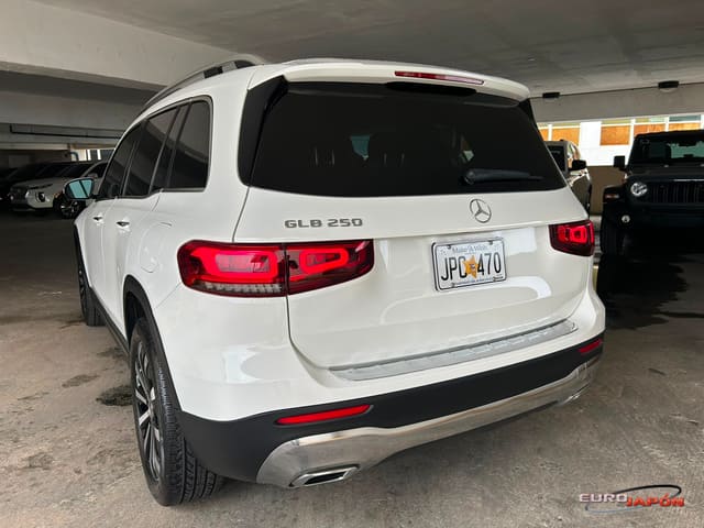 2021 Mercedes-Benz GLB 250