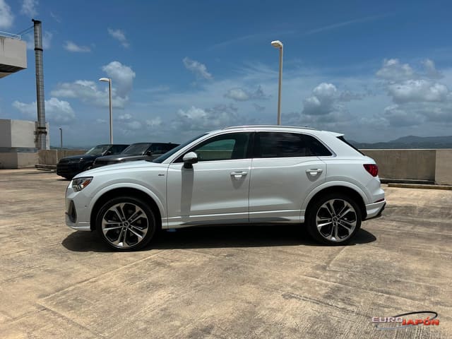 2021 Audi Q3 S line Premium Plus