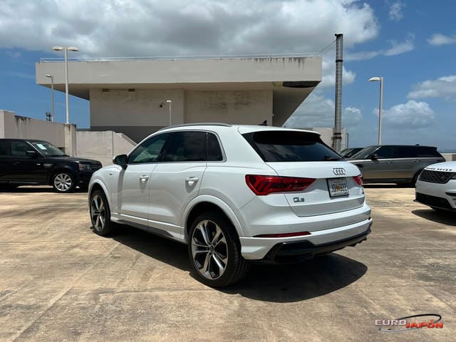 2021 Audi Q3 S line Premium Plus