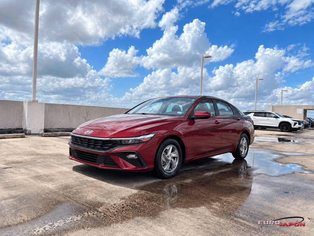 2024 Hyundai Elantra SE