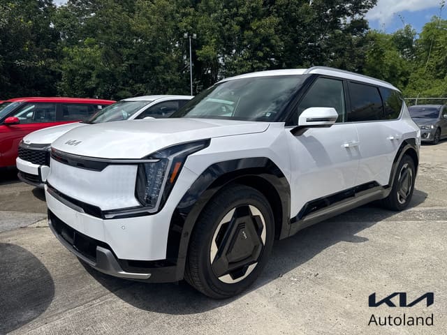 2025 Kia EV9 Land