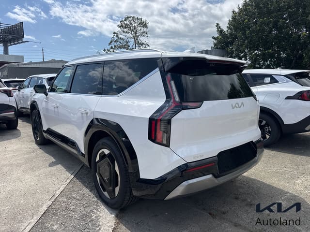 2025 Kia EV9 Land