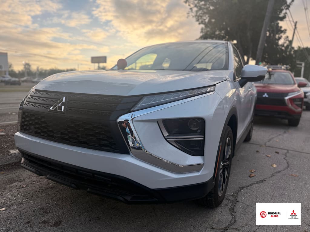 2026 Mitsubishi Eclipse Cross LE's photo