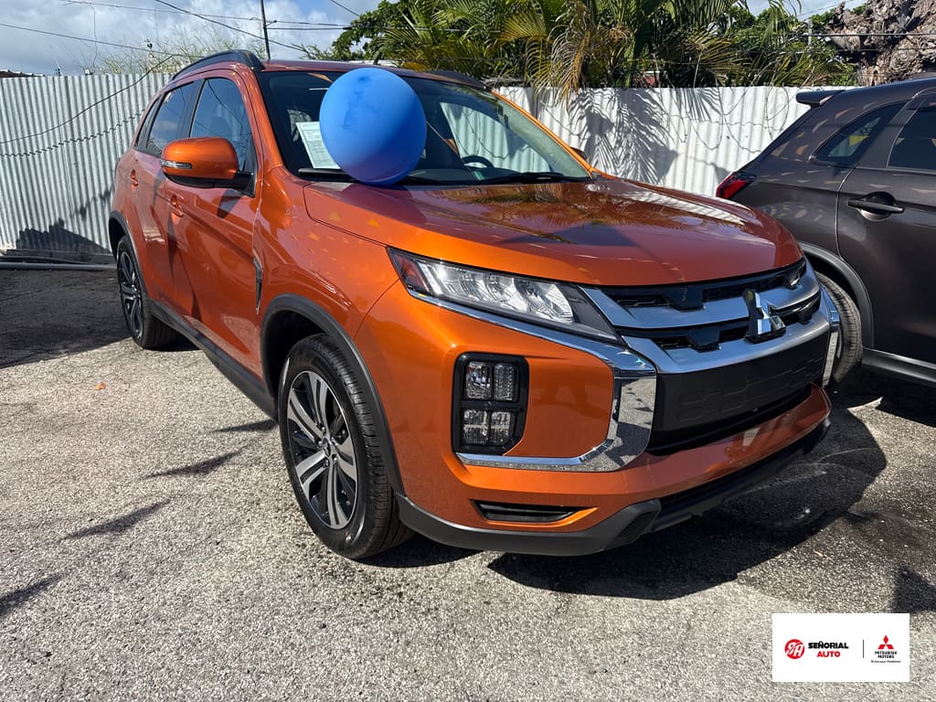 2026 Mitsubishi Outlander Sport SE's photo