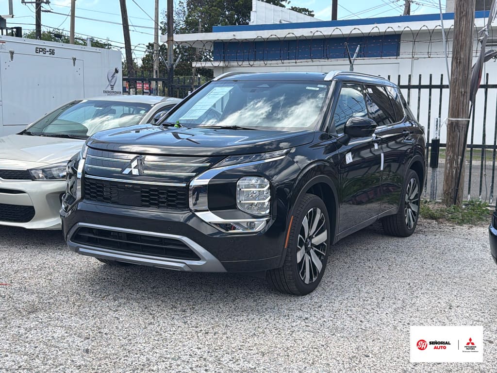2026 Mitsubishi Outlander SEL FWD's photo