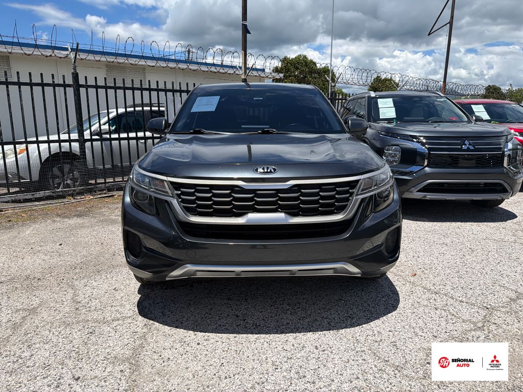 2021 Kia Seltos LX's photo