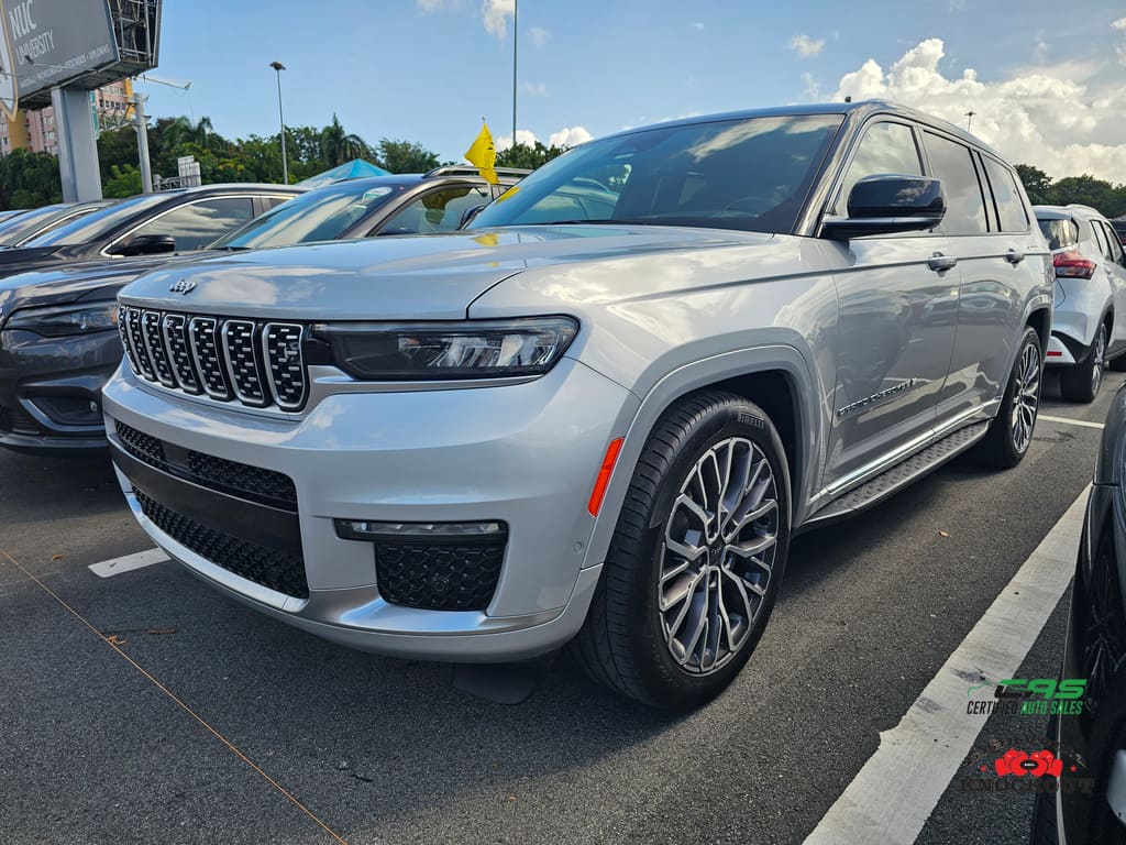 2021 Jeep Grand Cherokee L Summit Reserve's photo