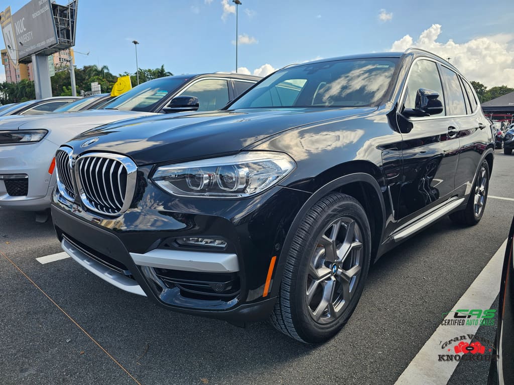 2021 BMW X3 xDrive30e's photo