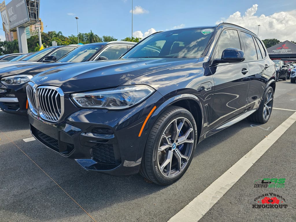 2022 BMW X5 45e's photo