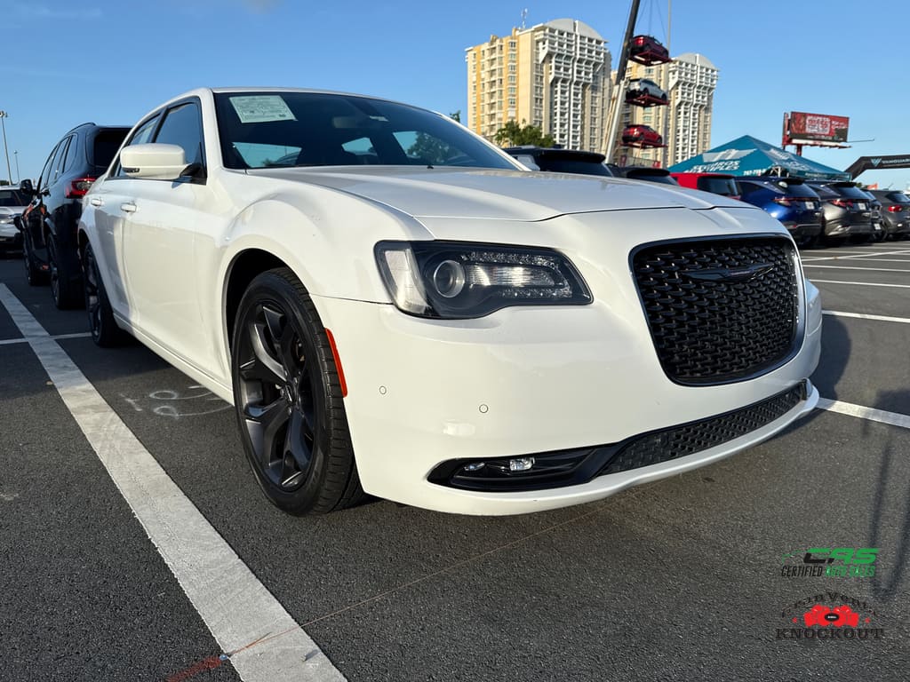 2023 Chrysler 300 S's photo