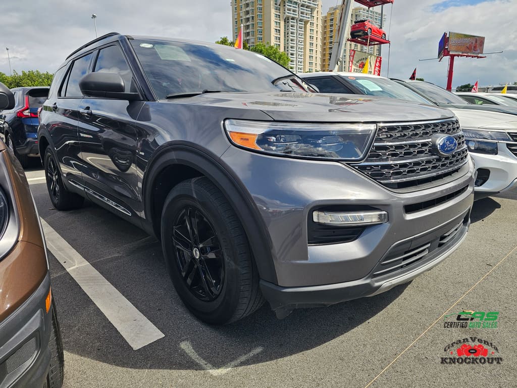 2022 Ford Explorer XLT's photo