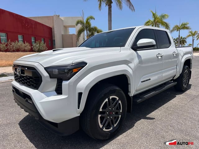 2025 Toyota Tacoma 2WD Limited 4dr Double Cab 4WD 5.0 ft. SB (2.4L 4cyl Turbo 8A)
