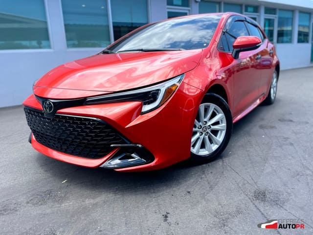 2025 Toyota Corolla Hatchback XSE 4dr Sedan (2.0L 4cyl CVT)