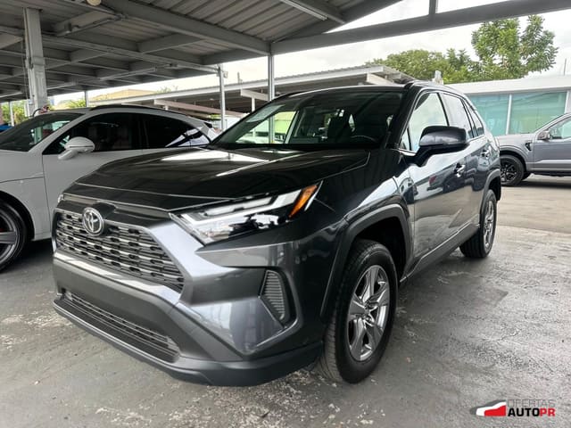 2023 Toyota RAV4 XLE