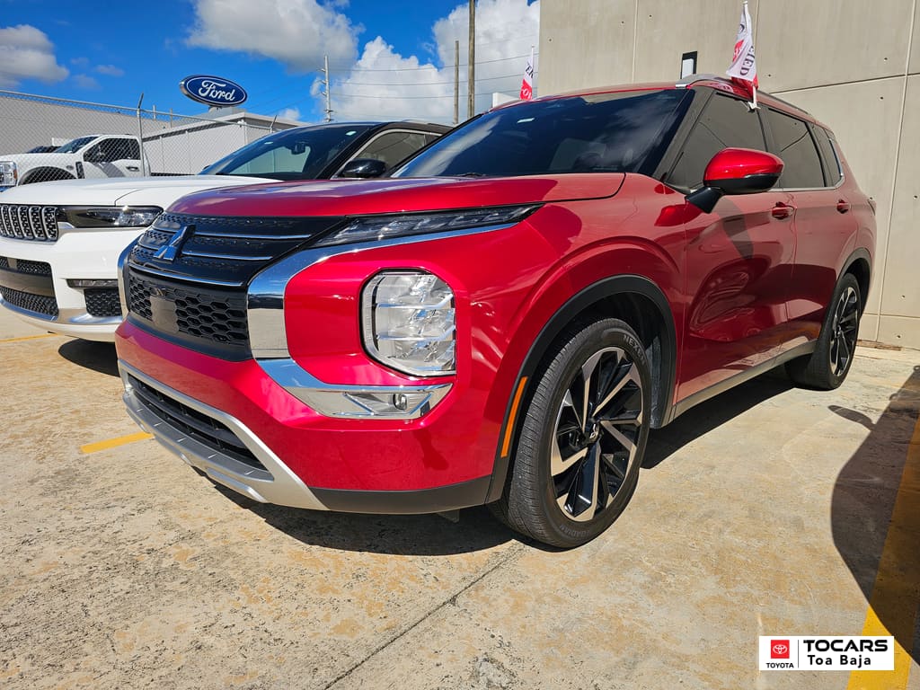 2024 Mitsubishi Outlander SE 2WD's photo