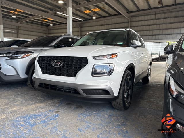 2025 Hyundai Venue SE