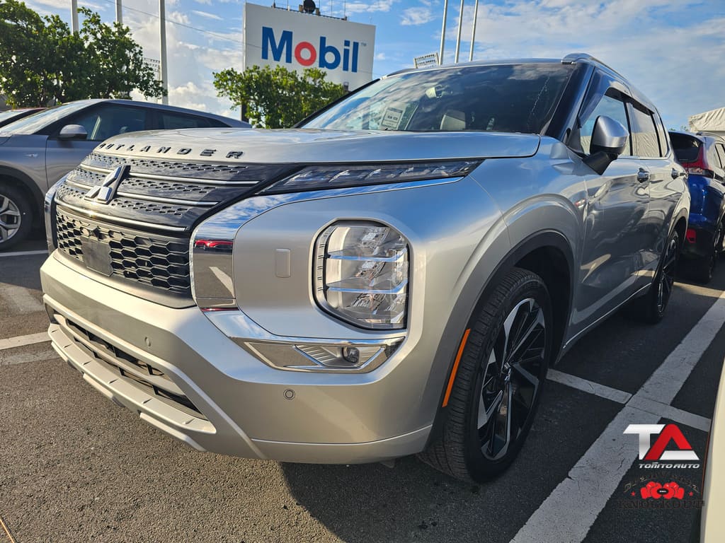 2024 Mitsubishi Outlander's photo