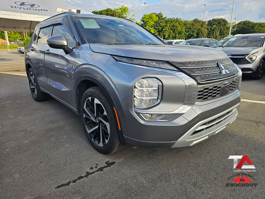 2022 Mitsubishi Outlander SE 2WD's photo