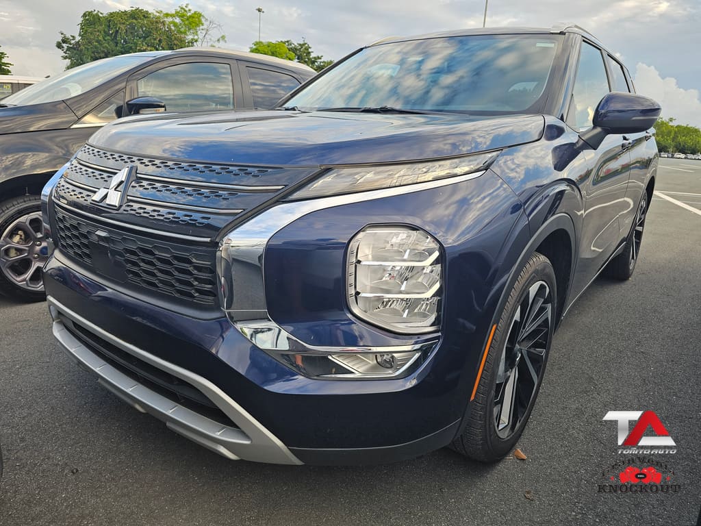 2024 Mitsubishi Outlander SE 2WD's photo