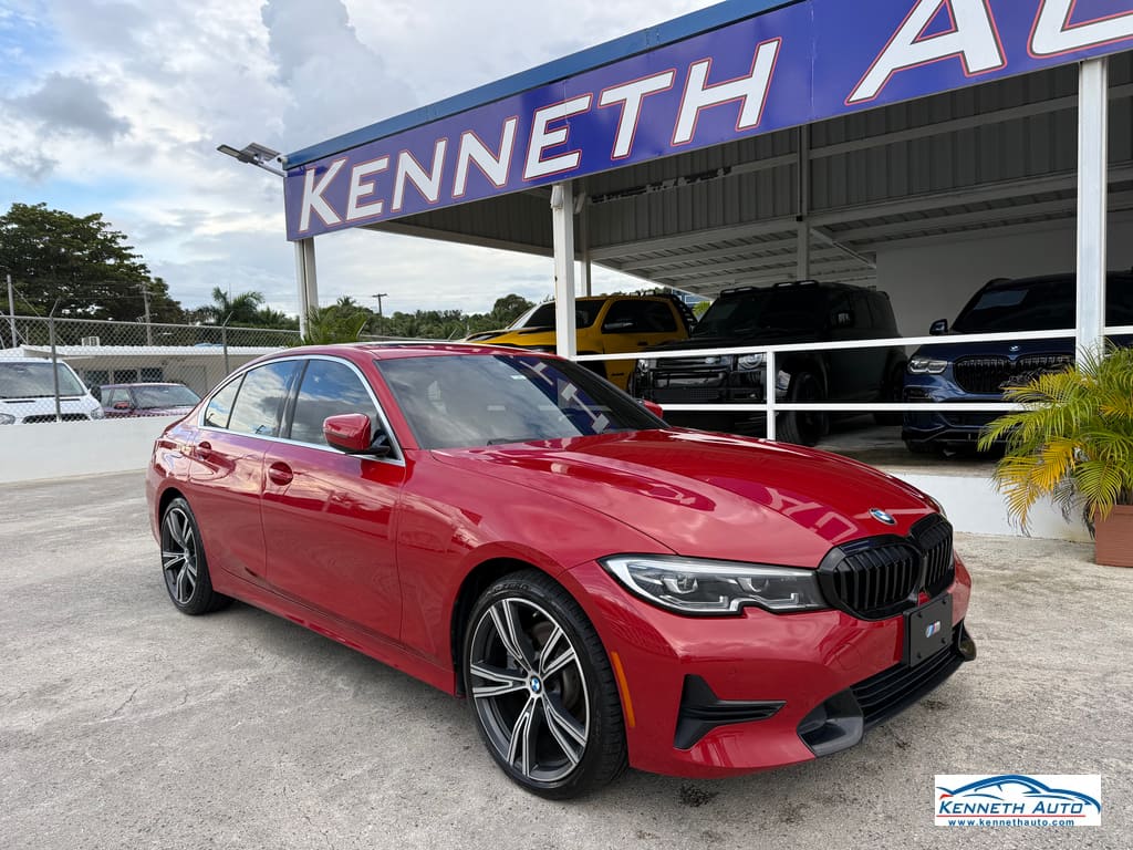 2019 BMW 3 Series 330i's photo
