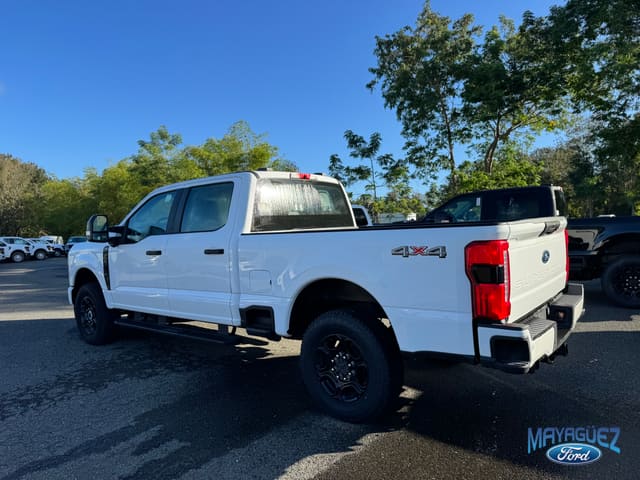 Ford Super Duty F-250 SRW XLT 2024