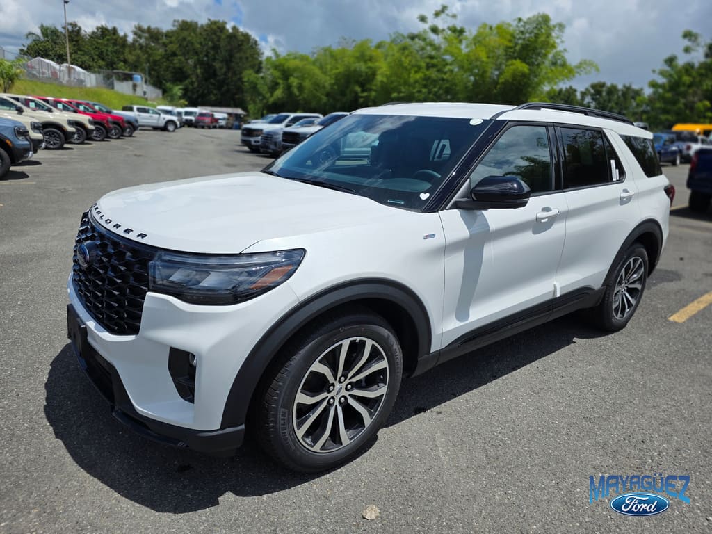 2026 Ford Explorer ST-LINE RWD's photo