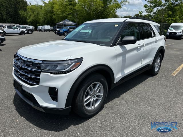 Ford Explorer Active w/100A Pkg 2026