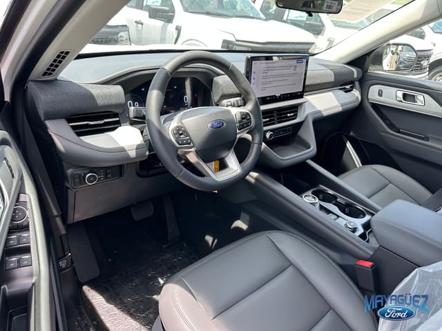 Ford Explorer Active w/100A Pkg 2026
