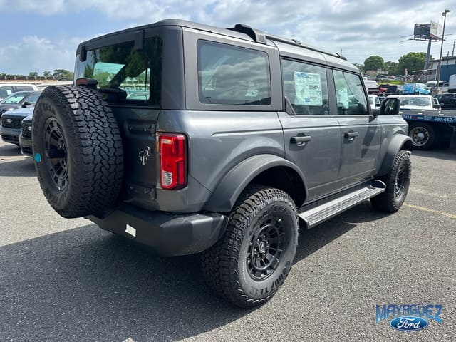 Ford Bronco Base 2026