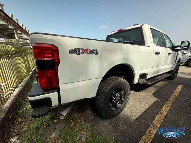 Ford Super Duty F-250 SRW XLT 2024
