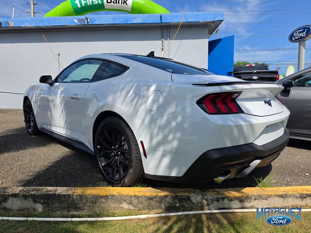 Ford Mustang EcoBoost 2026