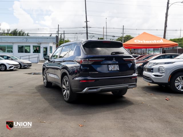 2025 Mitsubishi Outlander SE